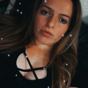 Meet your Posher, Carrie